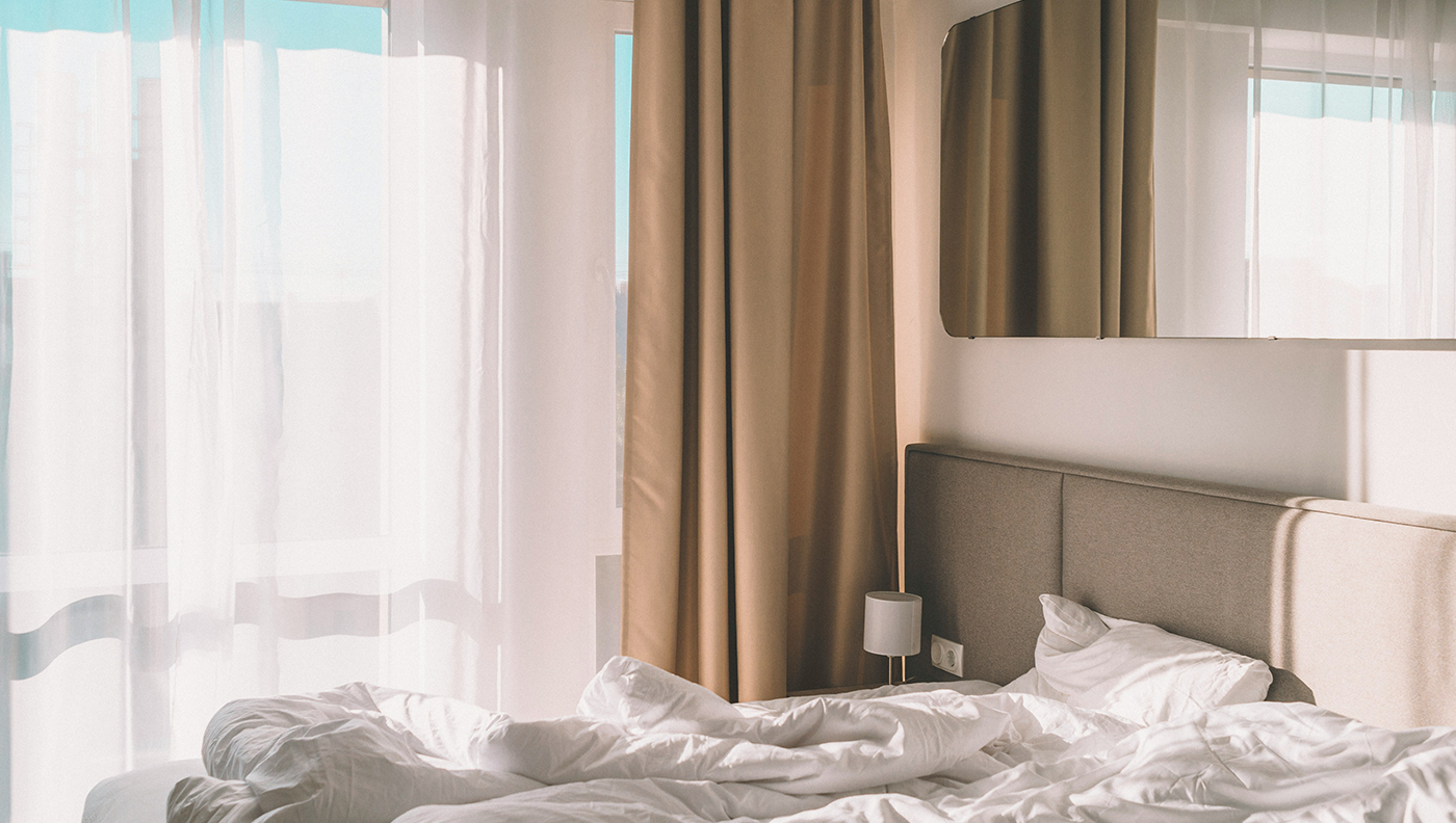 How Motorized Curtains Enhance Guest Comfort